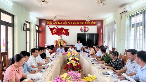 HỌP TIỂU BAN TUYÊN TRUYỀN VÀ PHỤC VỤ ĐẠI HỘI ĐẢNG BỘ  XÃ LÂN PHONG LẦN THỨ I, NHIỆM KỲ 2025-2030