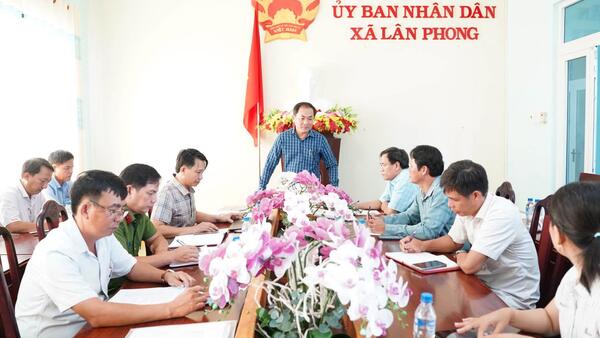 LÂN PHONG HỌP TRỰC BÁO TIẾN ĐỘ ĐO ĐẠC, LẬP BẢN ĐỒ ĐỊA CHÍNH VÀ XÂY DỰNG CƠ SỞ DỮ LIỆU ĐẤT ĐAI