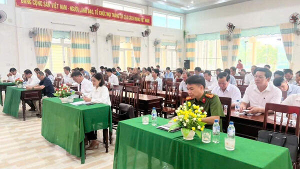 HĐND XÃ LÂN PHONG TỔ CHỨC KỲ HỌP THỨ 3 (KỲ HỌP CHUYÊN ĐỀ) KHOÁ I, NHIỆM KỲ 2021-2026