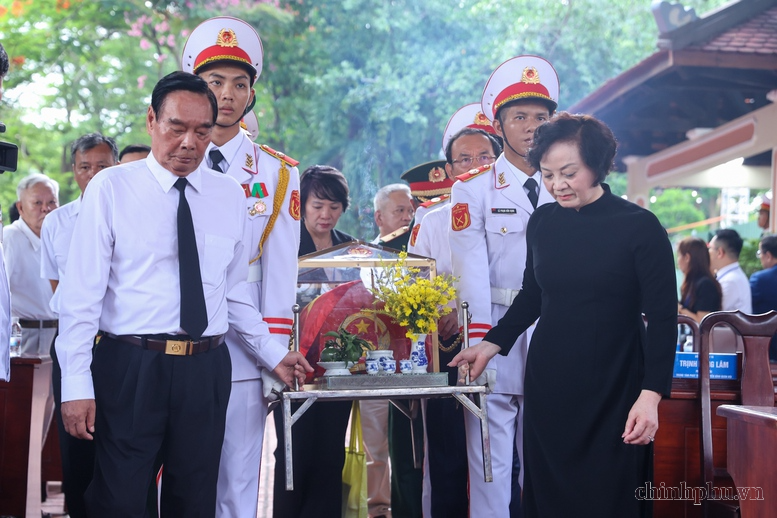 "Chiến dịch 500 ngày đêm": Hơn 1.400 hài cốt liệt sĩ được tìm kiếm, quy tập, thêm cơ hội tìm lại tên liệt sĩ- Ảnh 1.