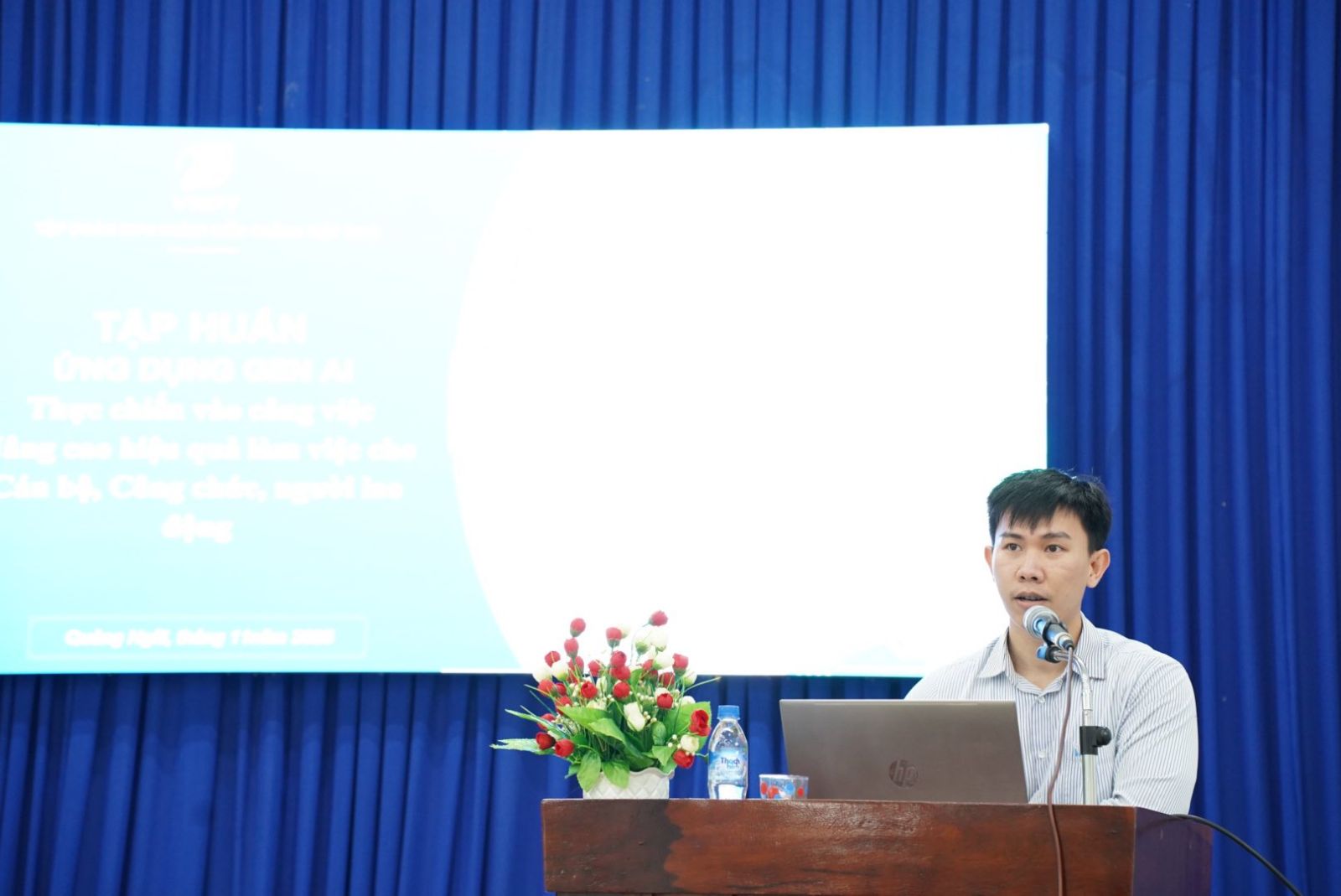 Đại diện VNPT Quảng Ngãi đã giới thiệu những kiến thức và khái niệm cơ bản tại buổi tập huấn